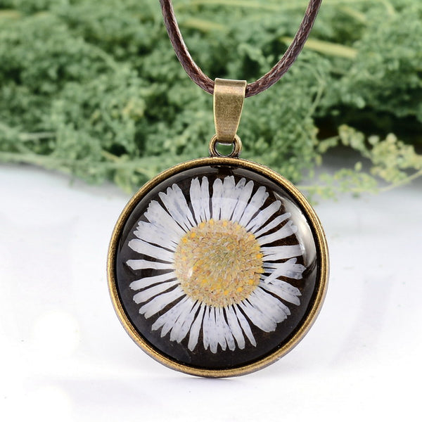 Dried Flower Locket Necklace